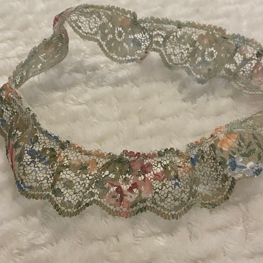 114” Vintage Floral Print Mesh Trim Multicolor Watercolor Scalloped Raschel Lace